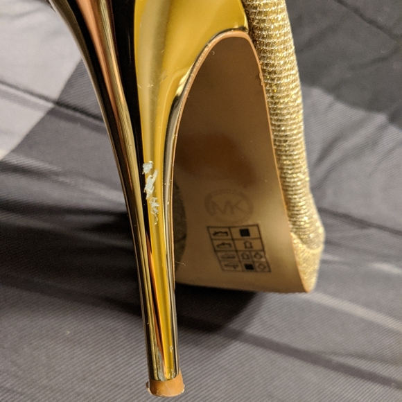 Michael Kors size 8.5 heels - Picture 3 of 8
